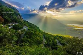 valparai hairpin bend1